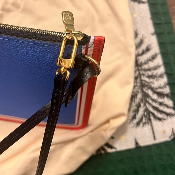 Louis Vuitton Neverfull Game On POUCH new, never used. Authentic. - Picture 3 of 11